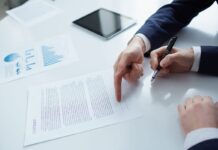 Resolving Commercial Lease Disputes: The Essential Role of a Skilled Lawyer Resolving Commercial Lease Disputes